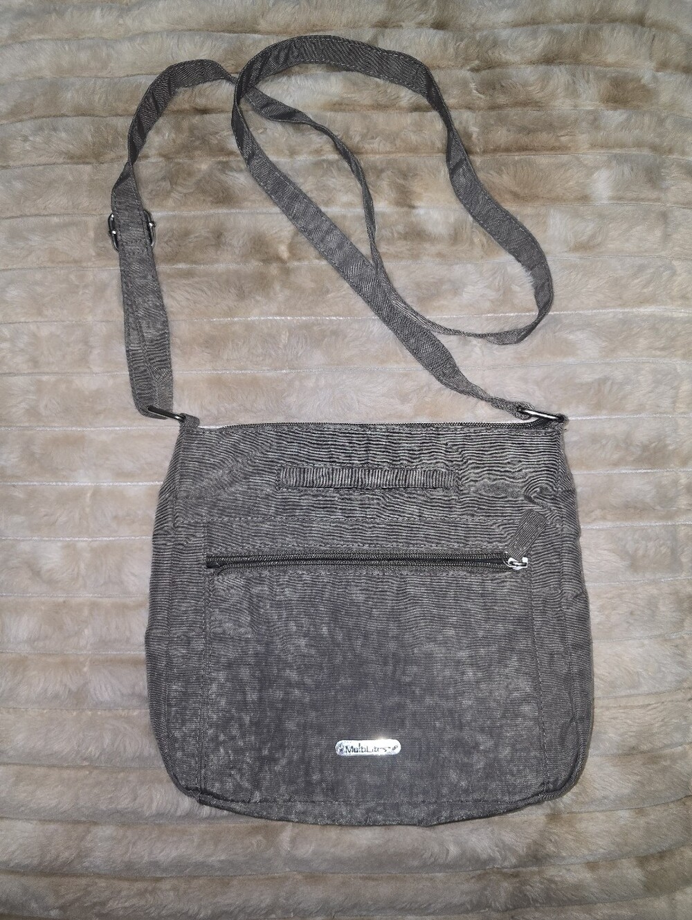 Crossbody Shoulder Bag in Gray – Lightweight Everyday Carry Multilites